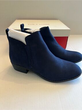 NIB Sun + Stone Cadee Navy Blue Faux Suede Chelsea Ankle Booties Boots Size 9